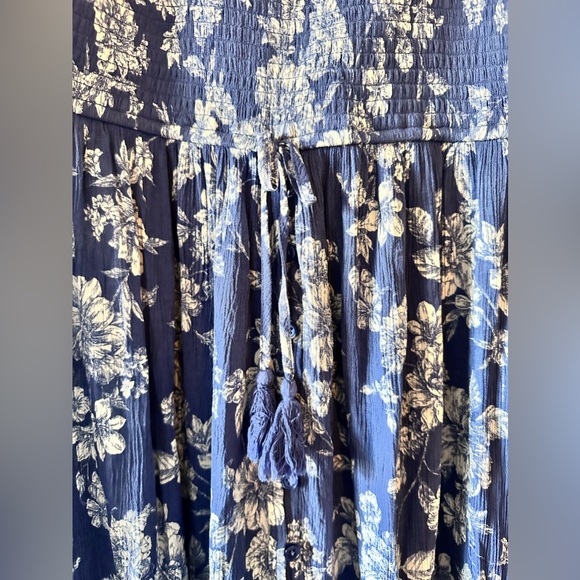 Long Blue Flowery Dress - Picture 3 of 4